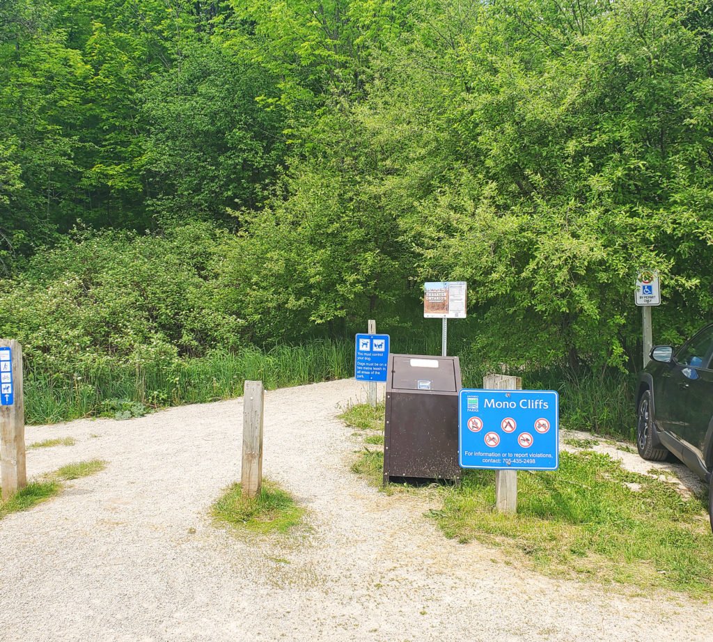 mono cliff provincial park parking trail start